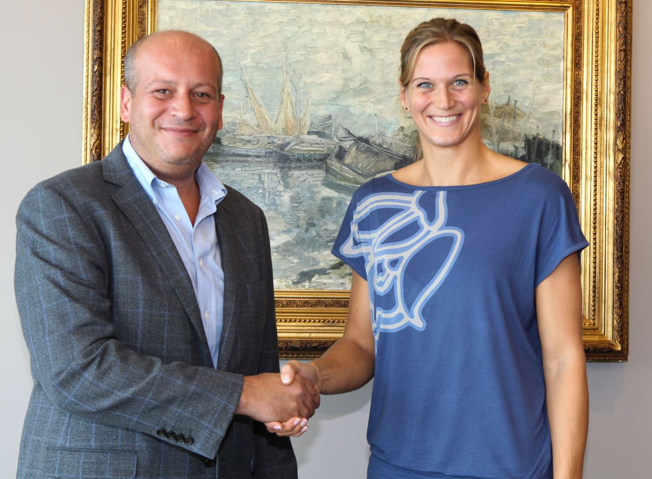 Anna VAJDA Gerçekleştirilen İmza Töreniyle YDÜ Kadın Basketbol Takımı’na Katıldı