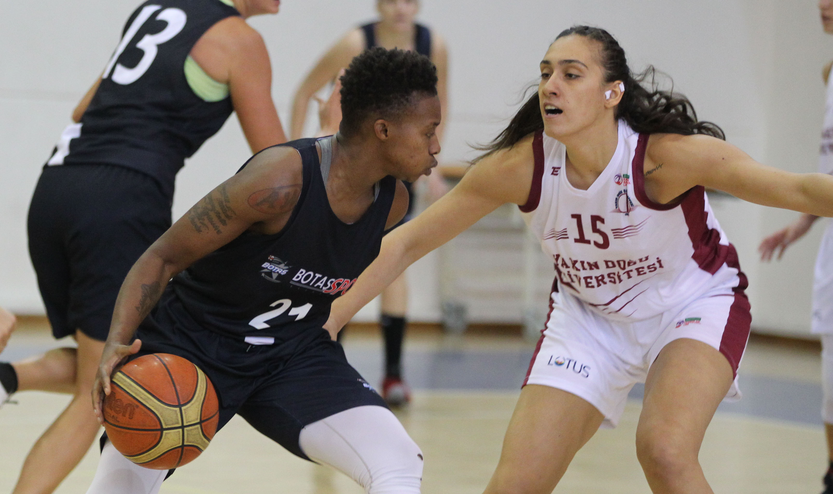 Botaş, Yakın Doğu Üniversitesini Son Anda Mağlup Etti: 52 – 53