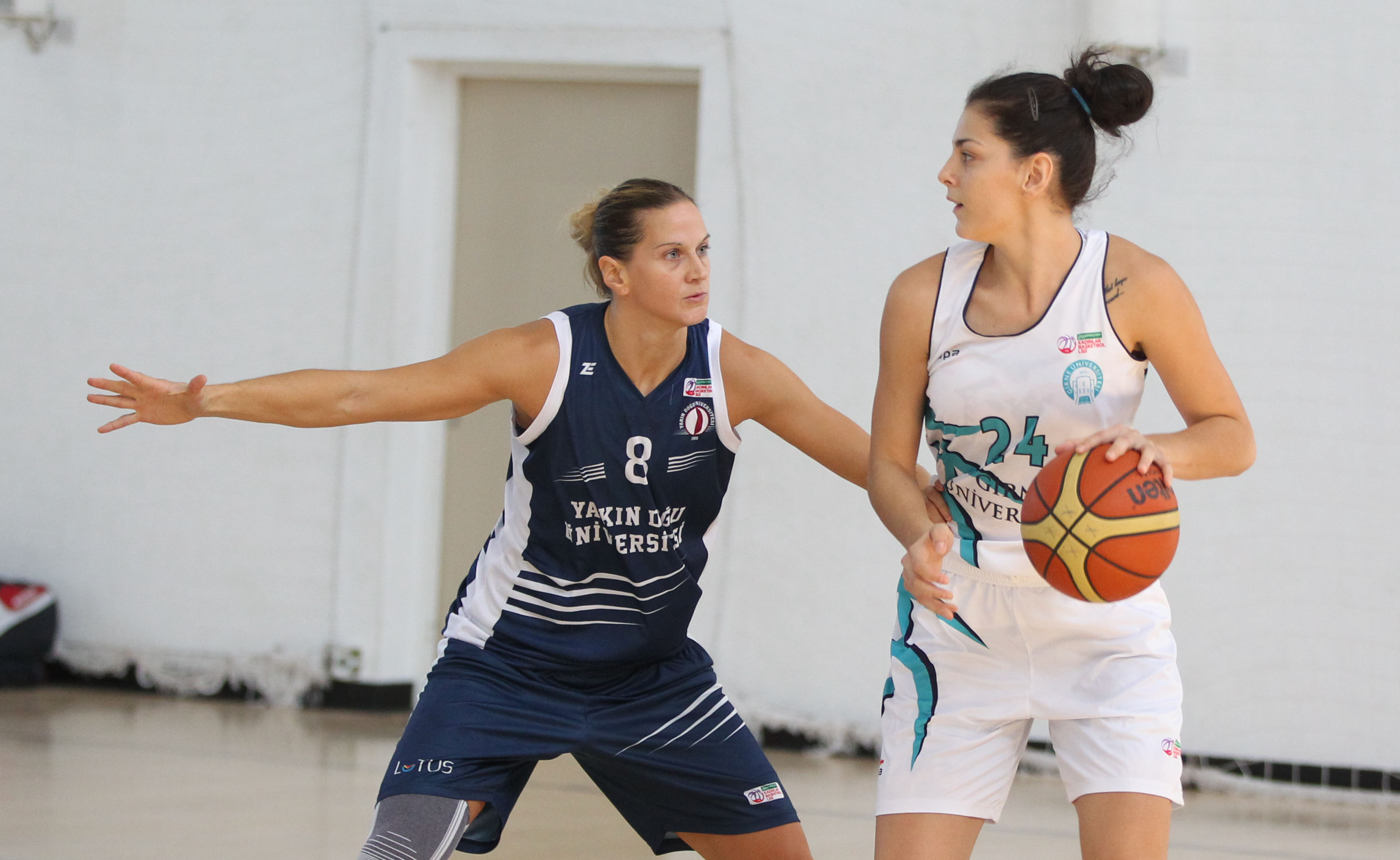 YDÜ Evinde Galip... Yakın Doğu Üniversitesi: 74 - Girne Üniversitesi: 54